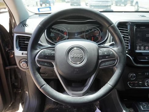Used 2019 Jeep Cherokee Limited FWD image 22