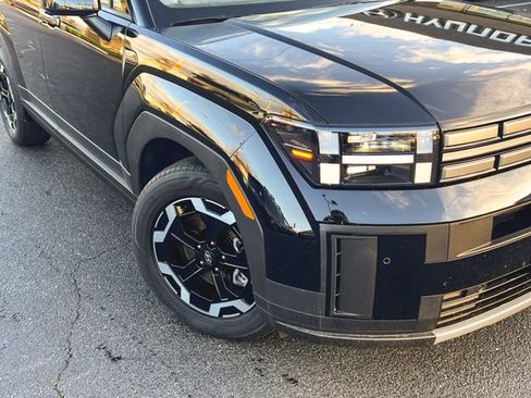 Certified 2025 Hyundai Santa Fe SE image 2