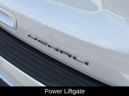 Used 2023 GMC Yukon XL Denali w/ Denali Reserve Package image 8