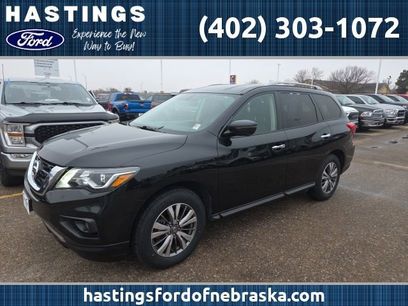 Used 2019 Nissan Pathfinder SL