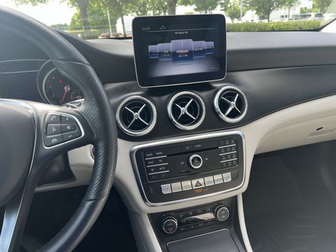 Used 2019 Mercedes-Benz CLA 250 image 18