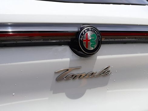 Used 2025 Alfa Romeo Tonale AWD/4WD image 8