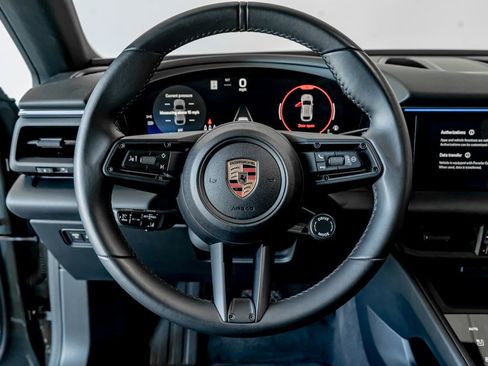 Certified 2024 Porsche Macan 4 Electric AWD/4WD image 17