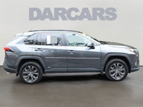 Used 2023 Toyota RAV4 XLE Premium image 3
