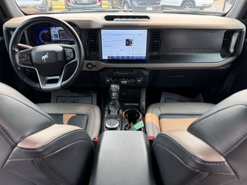 Used 2023 Ford Bronco Wildtrak AWD/4WD image 10