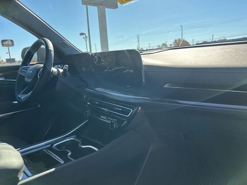 New 2026 Chevrolet Traverse Z71 w/ Enhanced Driving Package image 35