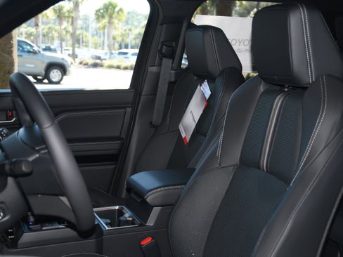 New 2025 Toyota 4Runner Limited image 7