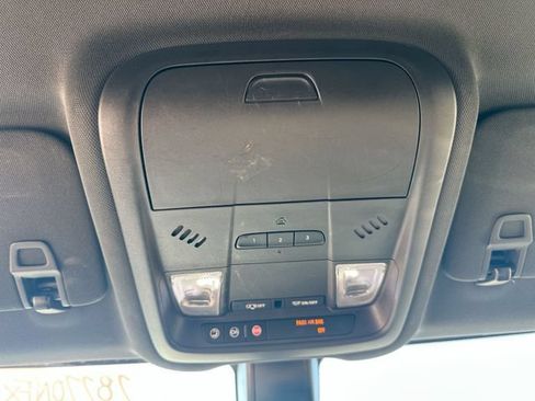 Used 2018 Chevrolet Equinox LT FWD image 39