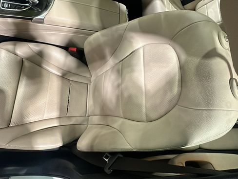 Used 2017 Mercedes-Benz C 300 4MATIC Sedan image 11