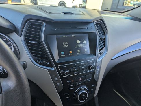 Used 2017 Hyundai Santa Fe Sport image 23