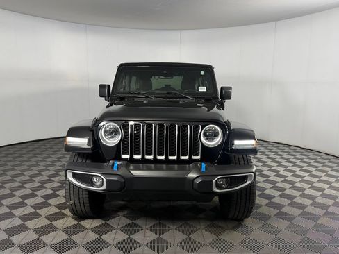 Used 2023 Jeep Wrangler Unlimited Sahara w/ Safety Group AWD/4WD image 11