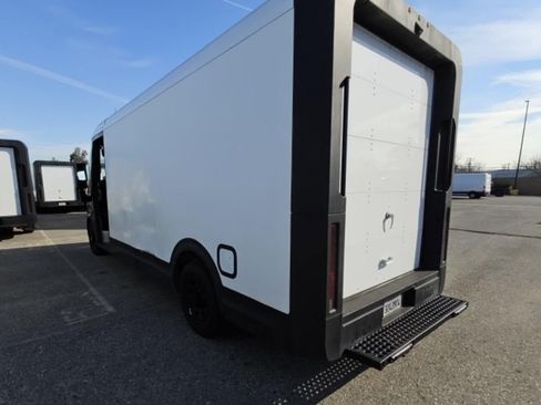 Used 2023 Chevrolet Brightdrop 600 w/ Active Safety Package 2 AWD/4WD image 7