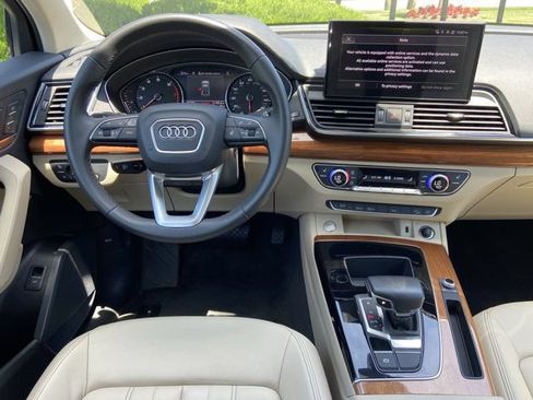 Used 2023 Audi Q5 2.0T Premium w/ Convenience Package AWD/4WD image 11