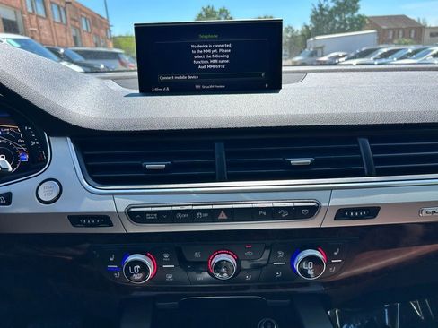 Used 2018 Audi Q7 2.0T Premium Plus w/ Premium Plus Package AWD/4WD image 22