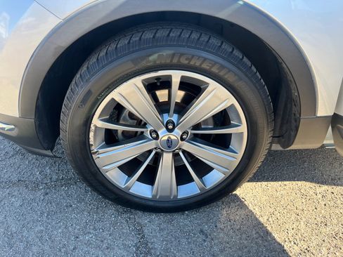 Used 2018 Ford Explorer Limited w/ Ford Safe & Smart Package image 25