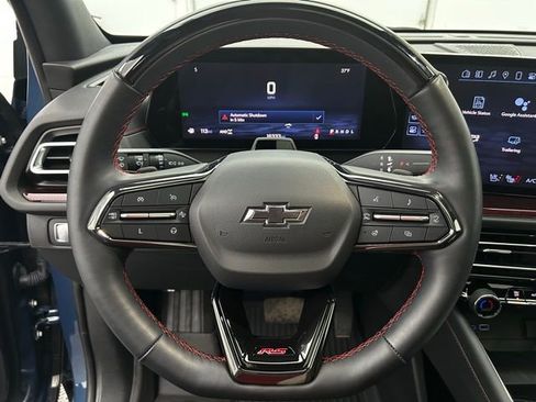 Used 2024 Chevrolet Traverse RS image 26