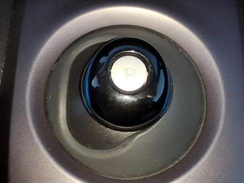 Used 2023 Nissan Leaf S image 21