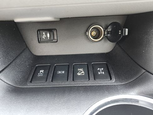 Used 2016 Toyota Highlander Limited AWD/4WD image 8