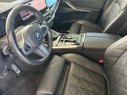 Used 2024 BMW X7 xDrive40i w/ M Sport Package AWD/4WD image 11