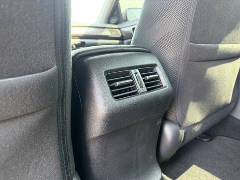 Used 2017 Honda Accord EX image 16