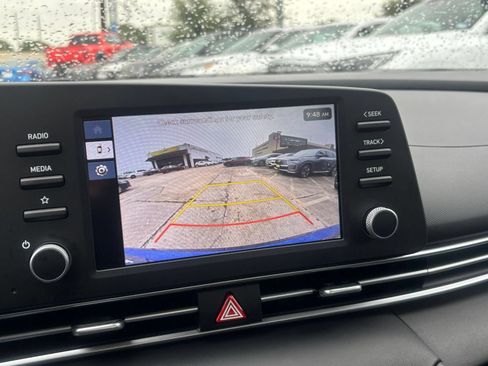 Used 2026 Hyundai Elantra Hybrid FWD image 22