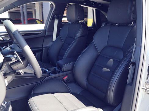 New 2026 Porsche Macan S AWD/4WD image 5