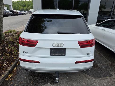 Used 2017 Audi Q7 3.0T Premium Plus w/ Premium Plus Package image 3