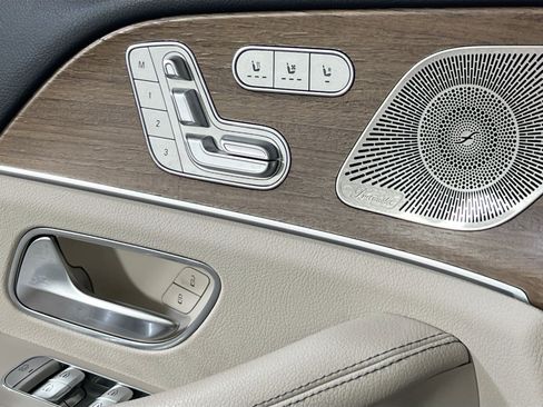 Used 2022 Mercedes-Benz GLS 450 4MATIC image 20