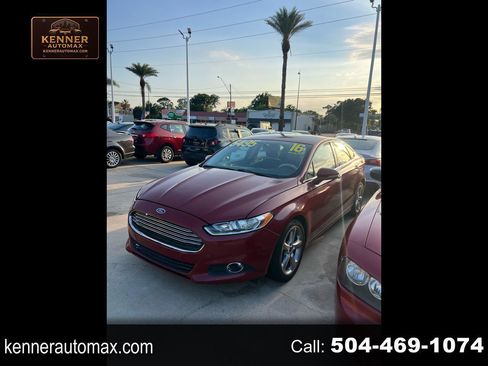 Used 2016 Ford Fusion SE FWD image 1