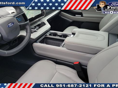 Certified 2025 Ford Expedition Active image 4