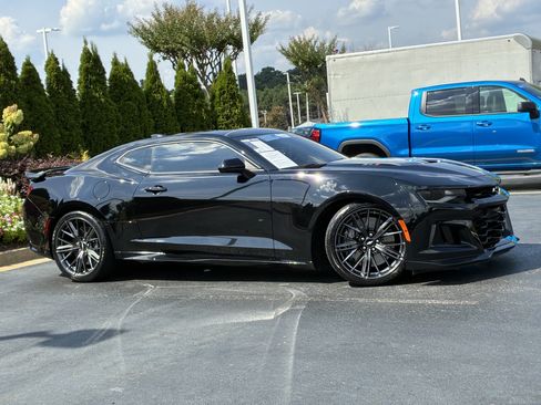 Used 2018 Chevrolet Camaro ZL1 RWD image 3