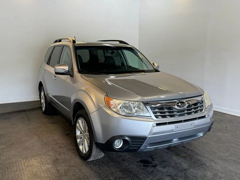 Used 2012 Subaru Forester 2.5X Limited AWD/4WD image 3