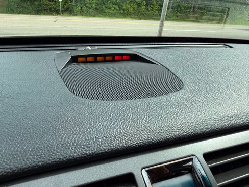 Used 2008 Cadillac DTS w/ Trunk Convenience Package FWD image 12