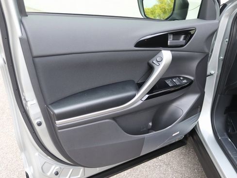 New 2026 Mitsubishi Eclipse Cross LE image 6