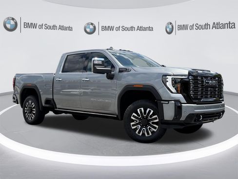 Used 2025 GMC Sierra 2500 Denali Ultimate w/ Max Trailering Package AWD/4WD image 2