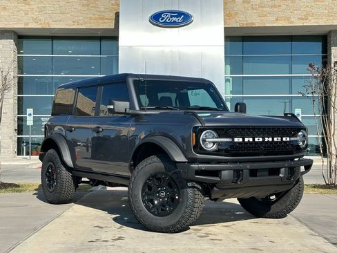 New 2025 Ford Bronco Badlands image 26