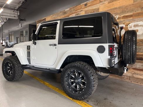 Used 2017 Jeep Wrangler Sport AWD/4WD image 20