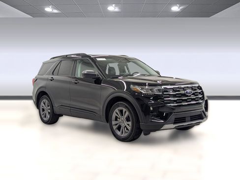 New 2026 Ford Explorer Active w/ Active Comfort Package image 6