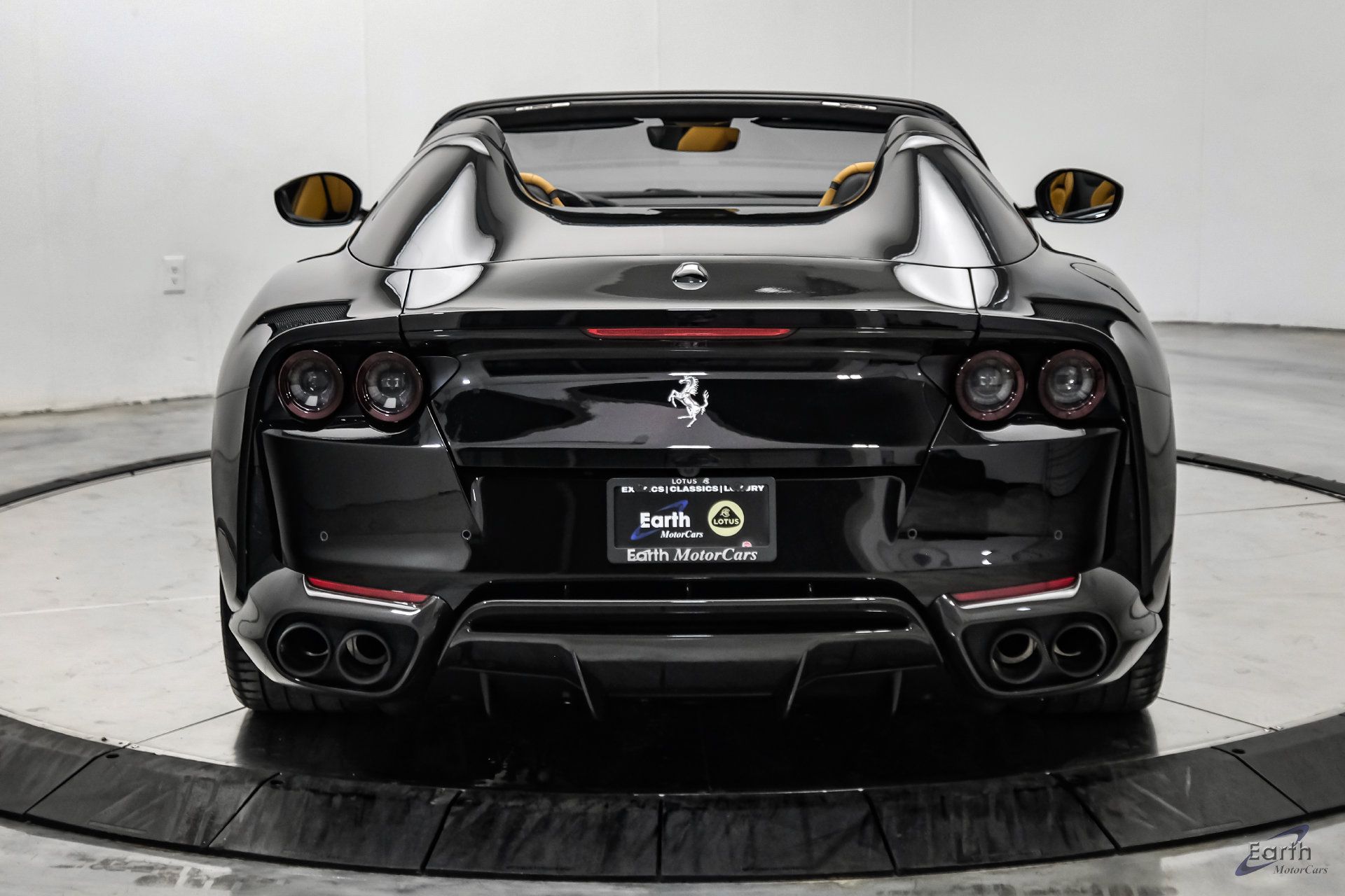 Used 2022 Ferrari 812 GTS RWD image 17