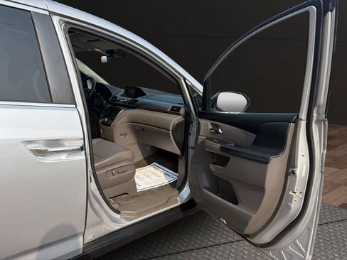 Used 2015 Honda Odyssey EX-L image 19