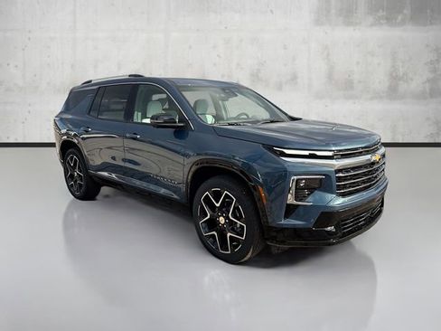 New 2026 Chevrolet Traverse High Country w/ LPO, Floor Liner Package image 3