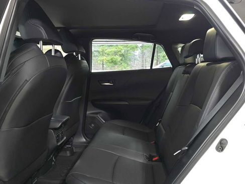 Used 2024 Toyota Venza Limited image 16