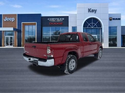 Used 2011 Toyota Tacoma 4x4 Access Cab w/ SR5 Pkg #2 image 5