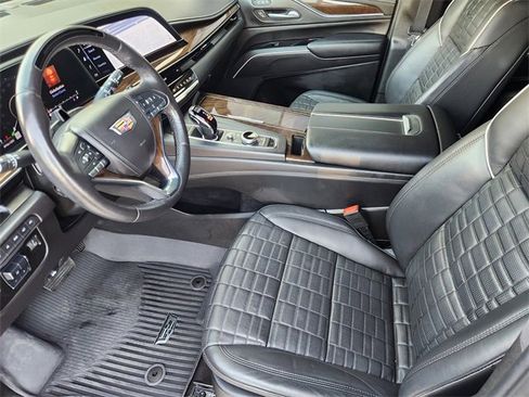 Used 2023 Cadillac Escalade Premium Luxury Platinum w/ Heavy-Duty Trailer Package AWD/4WD image 4