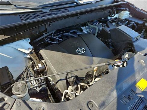 Used 2018 Toyota Highlander Limited image 22
