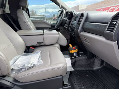Used 2020 Ford F550 4x4 Regular Cab Super Duty image 14