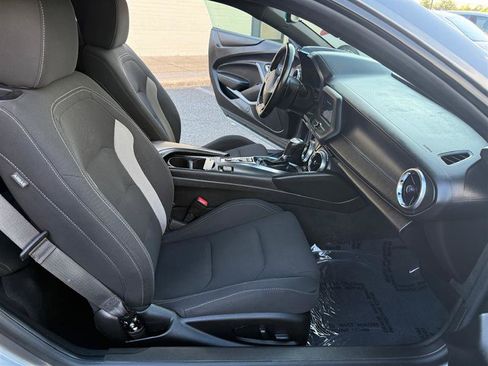 Used 2021 Chevrolet Camaro LT image 12