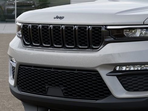 New 2025 Jeep Grand Cherokee Limited w/ Black Appearance Package image 11