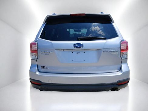 Used 2017 Subaru Forester 2.5i Limited AWD/4WD image 6