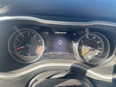 Used 2015 Jeep Cherokee Trailhawk w/ Cold Weather Group image 14